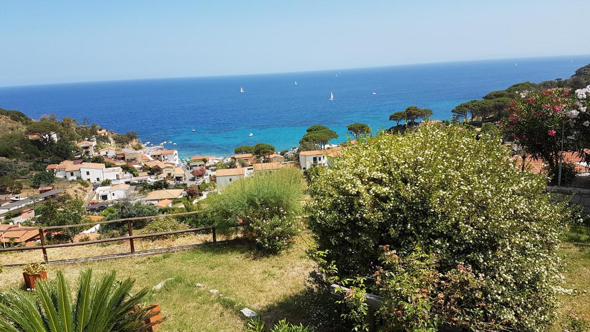 Hotel Gallo Nero SantʼAndrea エクステリア 写真